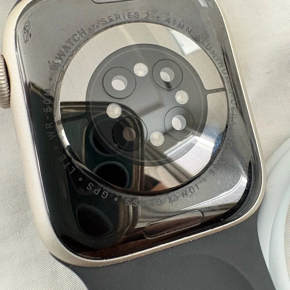 Apple Series 7 watch with GPS Black Band and Silver Case. 41mm